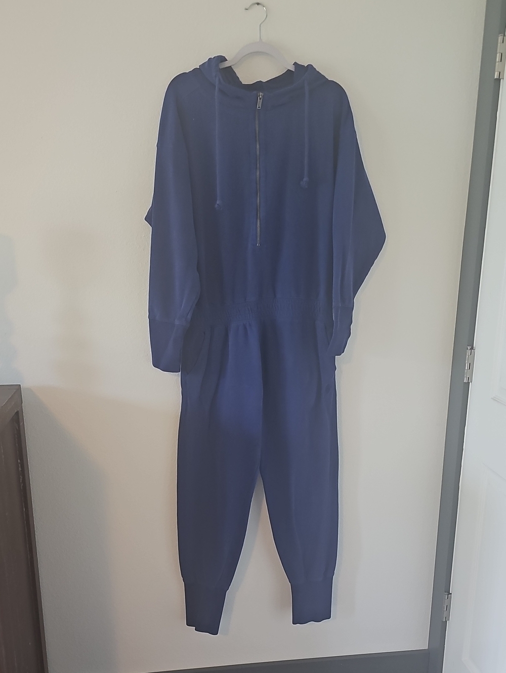 ●●FREE PEOPLE  MOVEMENT NAVY HOODIE JUMPSUIT SIZE XL●●